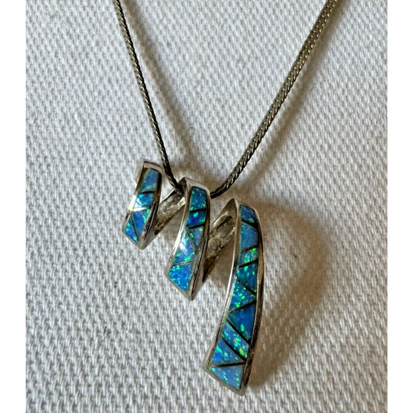 Sterling Silver 925 Fire Blue Opal Inlay Slider Pendant Spiral Modernist Pretty - Picture 1 of 7